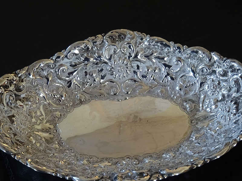 Victorian oval silver table centre bowl
